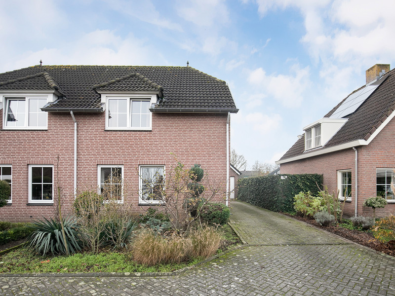 Convent 10, Horst